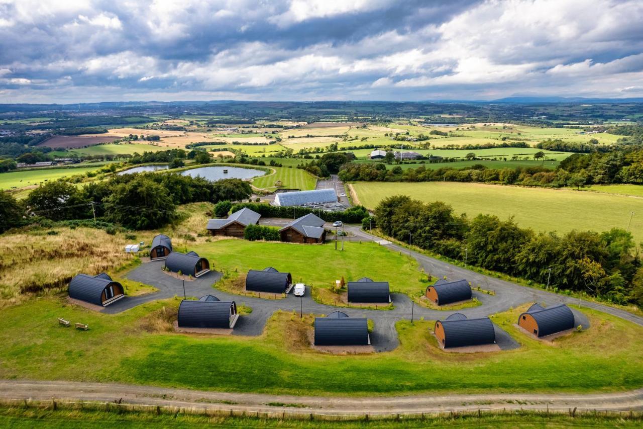 The Log Cabins At The Vu Bathgate Exterior foto